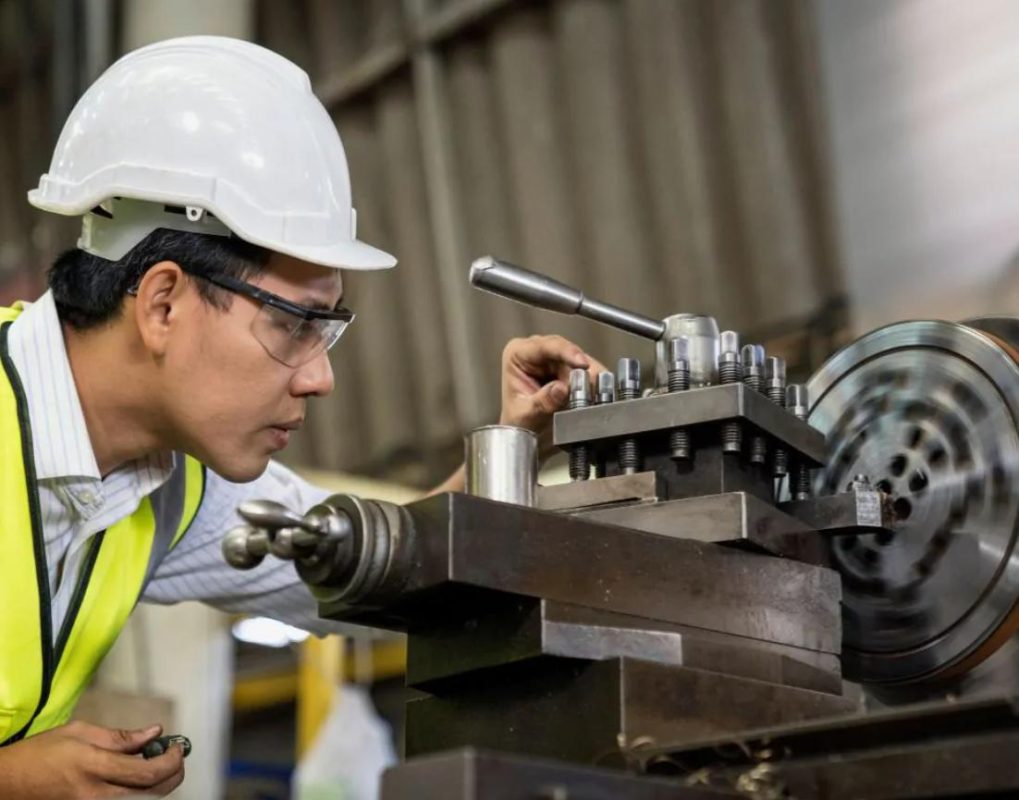 Xưởng gia công cơ khí TPHCM