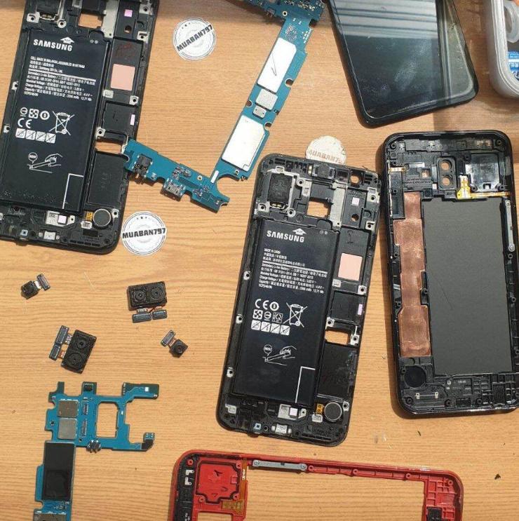 Cửa hàng linh kiện điện thoại Quận 10