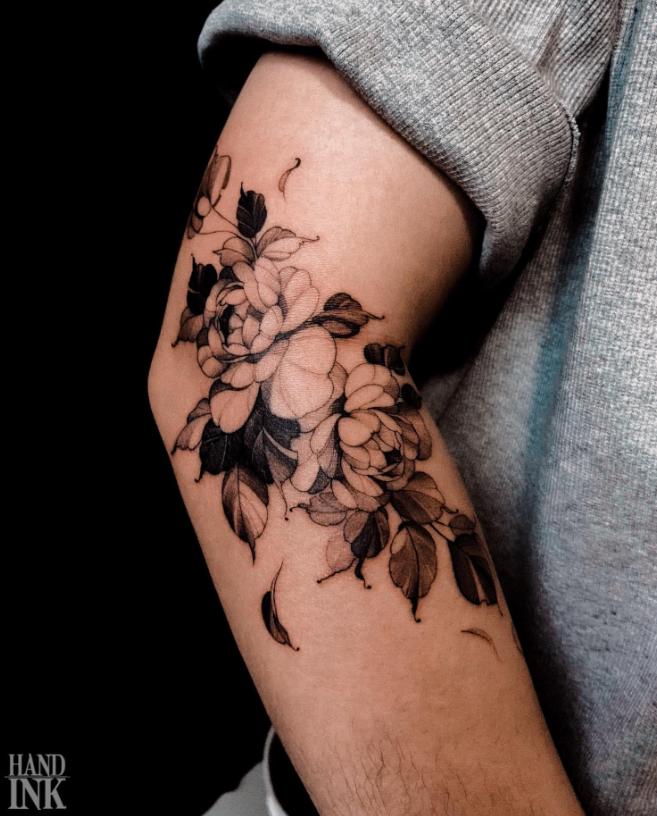 Hand Ink Tattoo