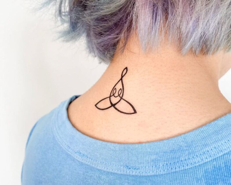 Hình xăm biểu tượng mẹ con đơn giản 