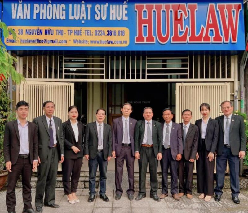 Đội ngũ dày dạn kinh nghiệm tại Luật sư Huế HUELAW