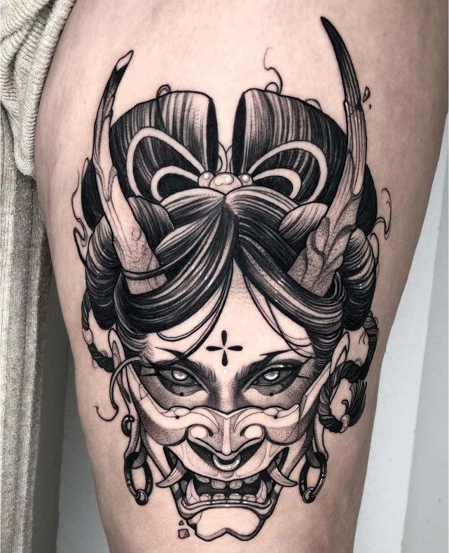 Hình xăm mặt quỷ thể hiện sức mạnh, quyền lực