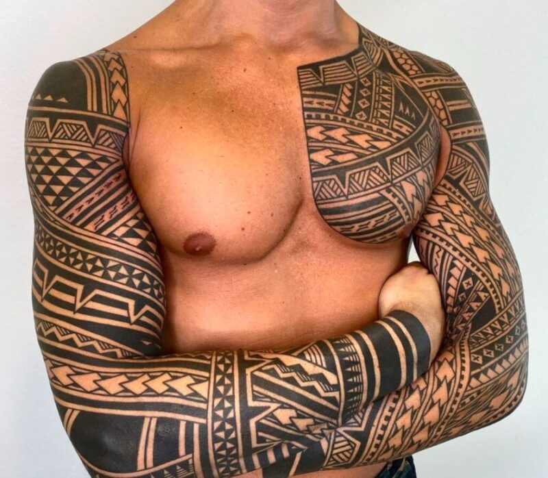 Hình xăm Maori ở bắp tay vì thế vừa mang giá trị nghệ thuật, vừa thể hiện cá tính